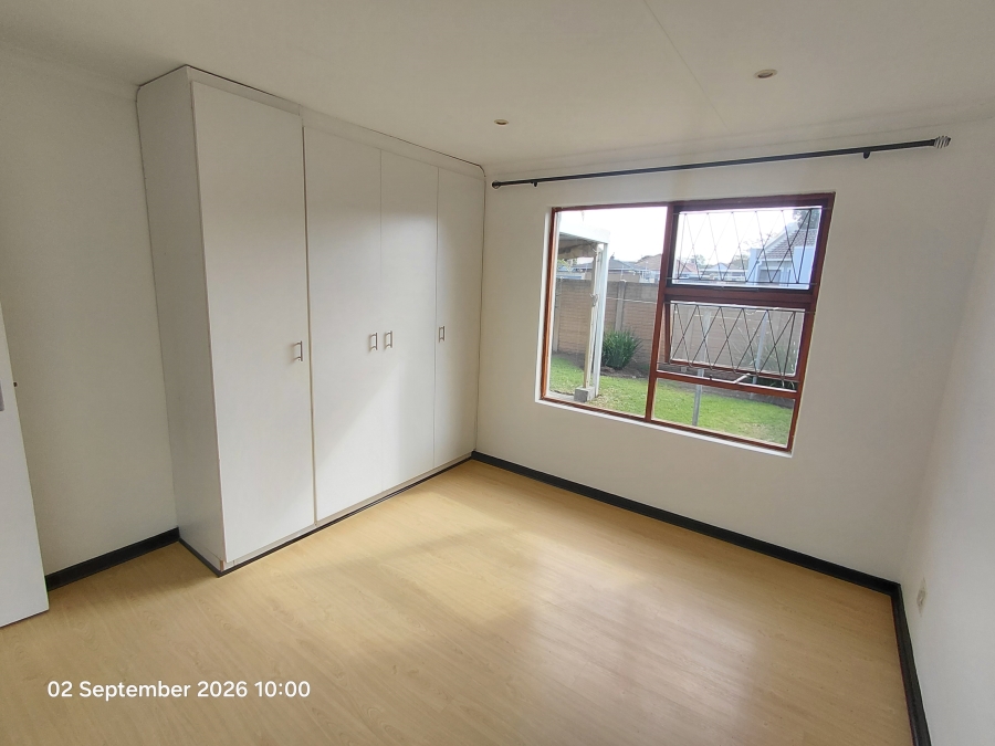 2 Bedroom Property for Sale in Kabega Park Eastern Cape